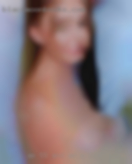 I am 5'5 and am a curvy swingers lady from Jamestown.