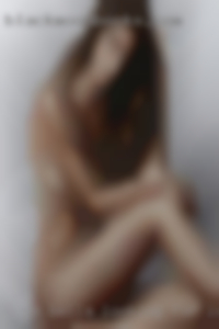 I am Bella looking for love women and sex.