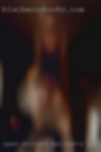 Open minded swingers women hunting or couples.